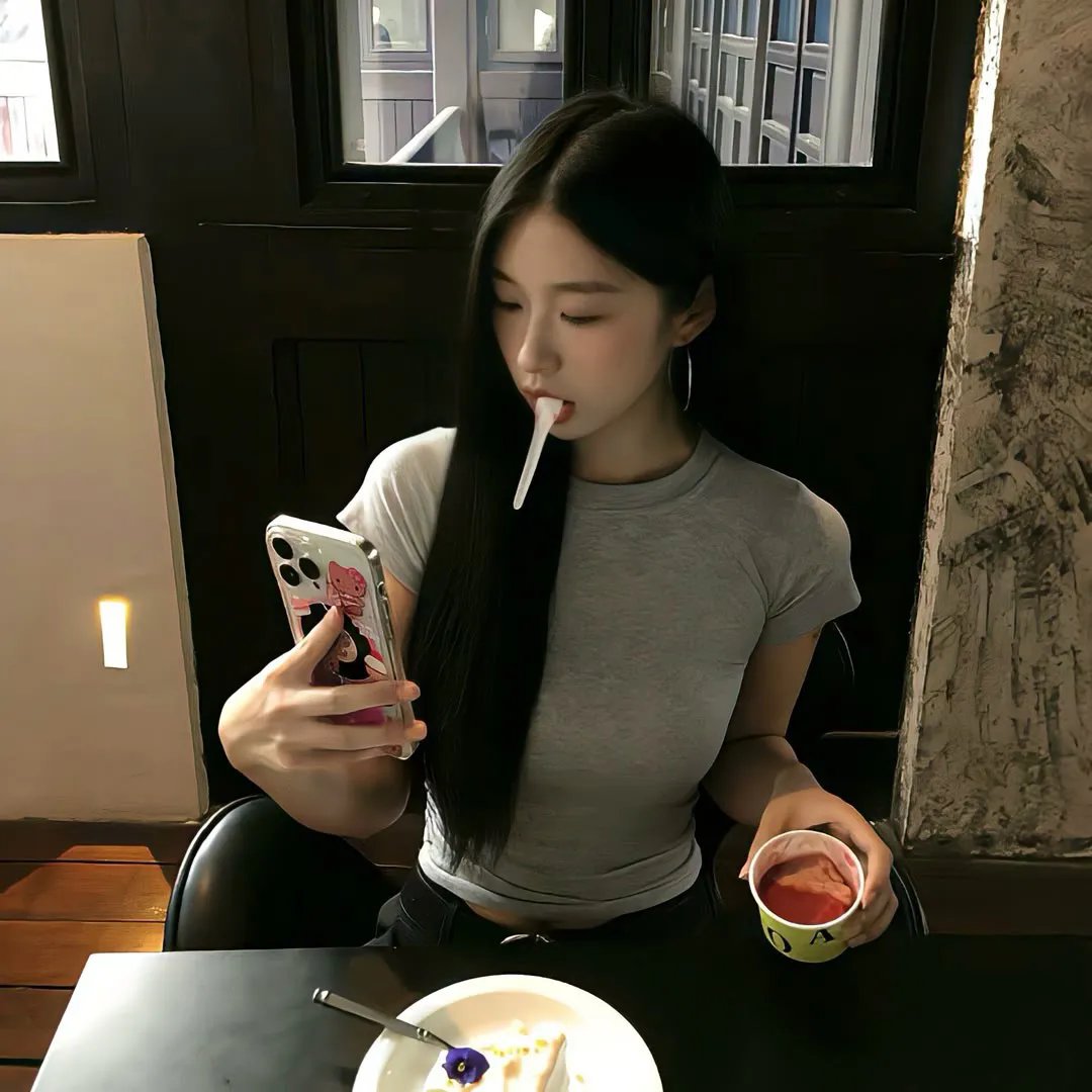 阳台上的女人们