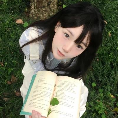 公寓里的两个女人